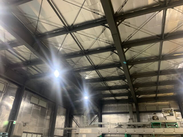 天井、壁にサーモバリアで快適工場 | 工場